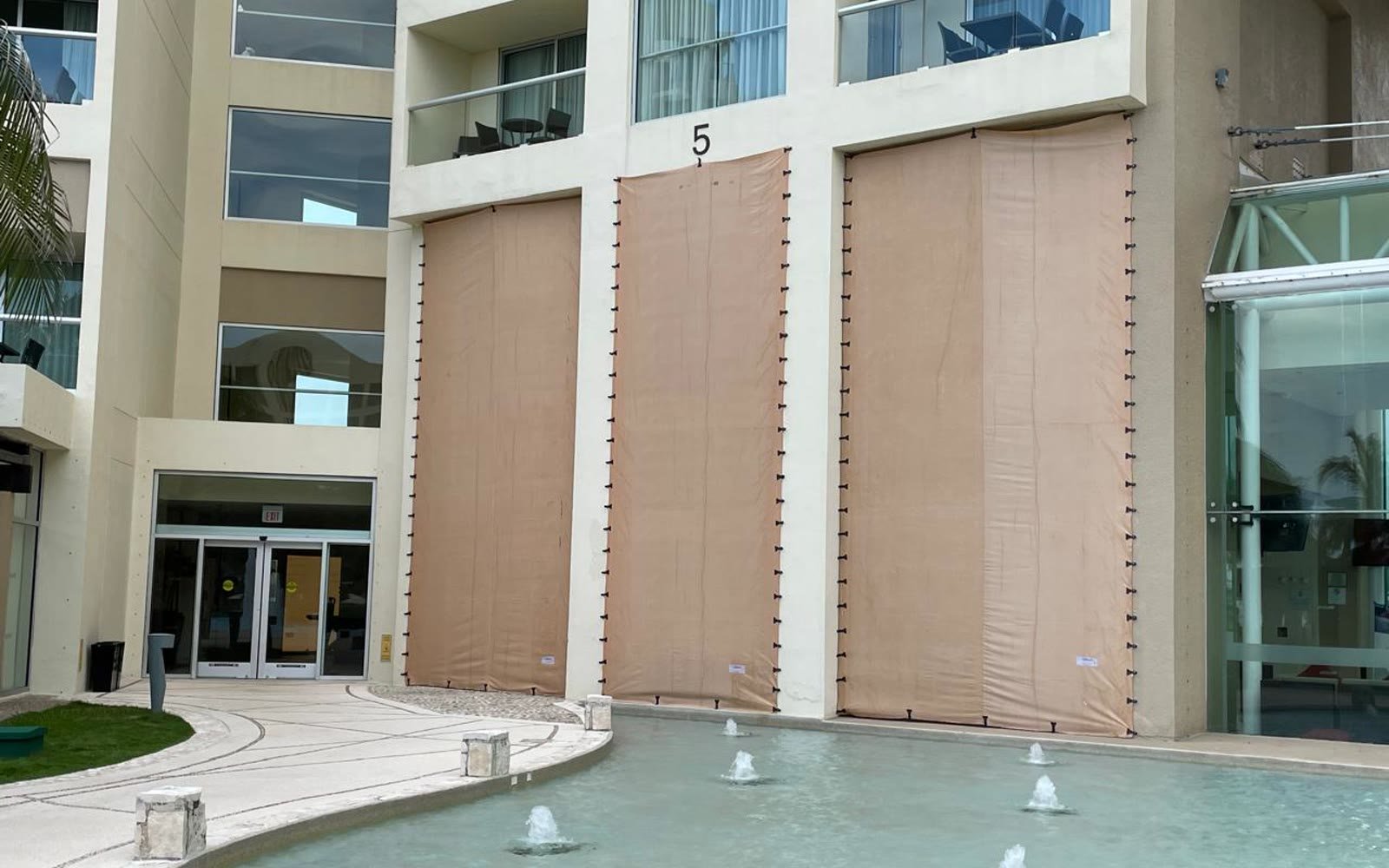 Cortinas anticiclónicas: tipos y cuál conviene